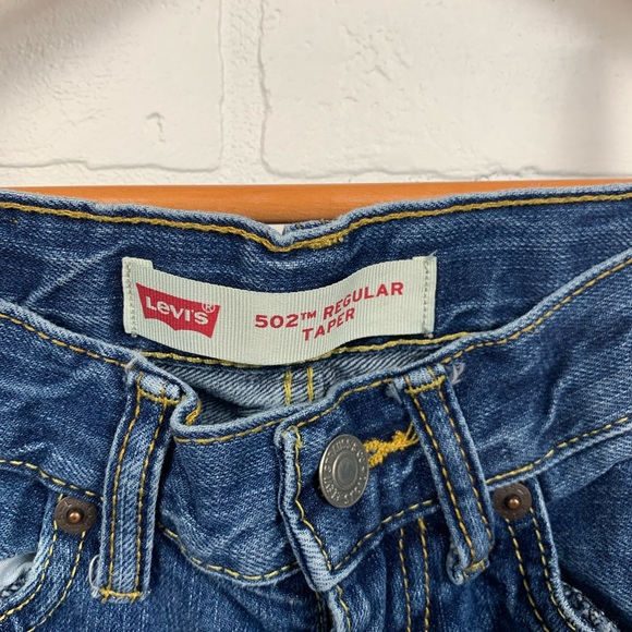 Levis Distressed 502 Regular Taper Leg Jeans SZ 8 - Picture 3 of 5